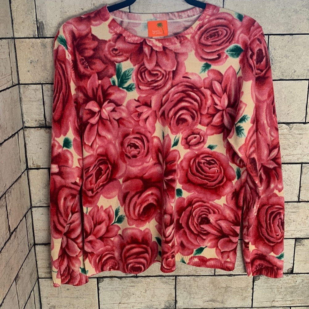 Beautiful floral light weight sweater size large